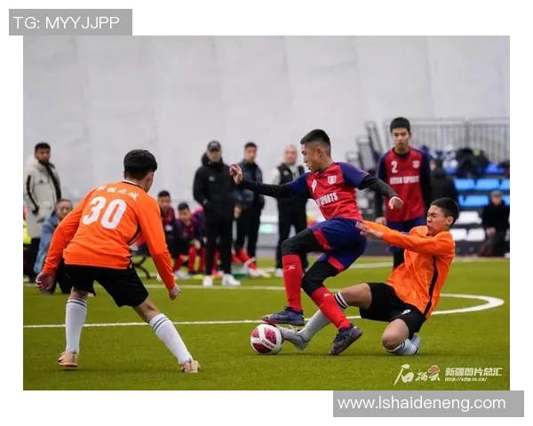 新疆小孩足球明星展现激情与梦想的精彩瞬间照片集